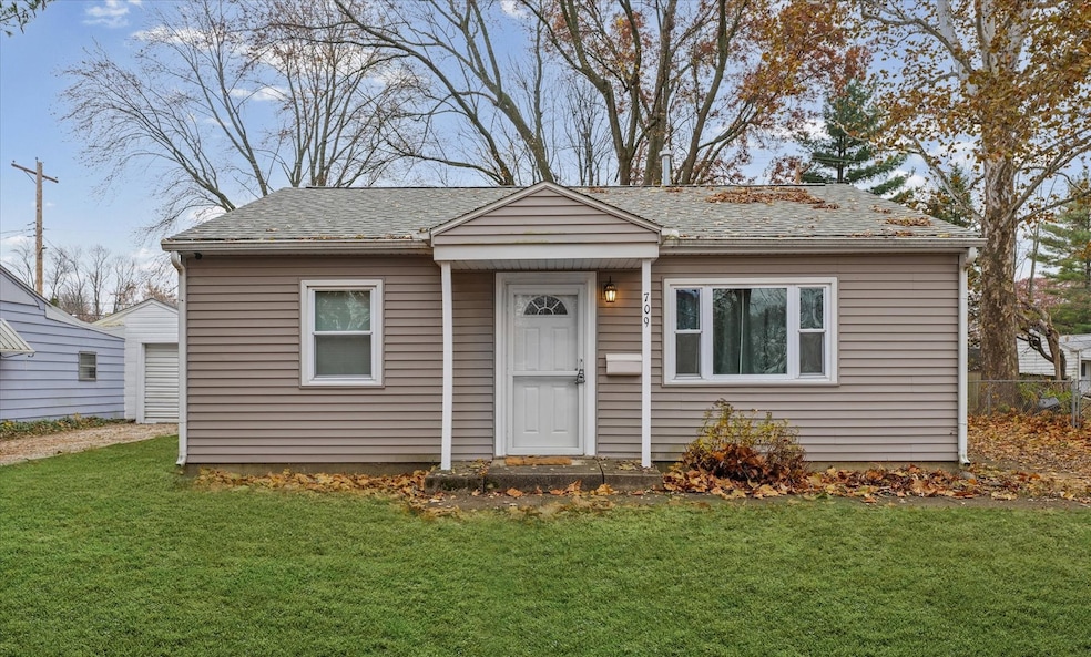 709 E Michigan Ave, Urbana, IL 61801 - photo 1