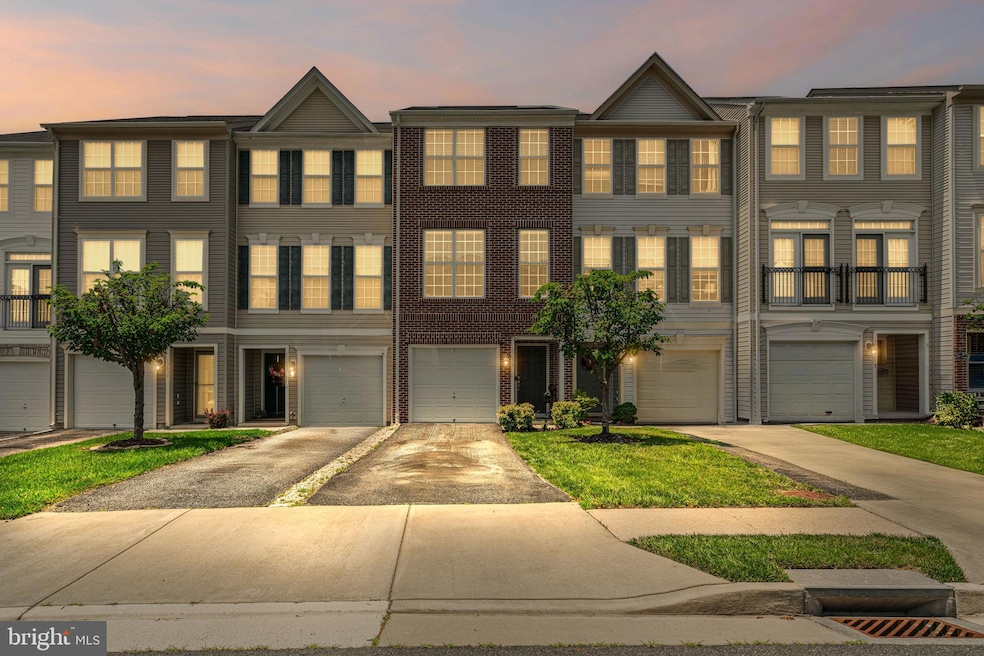 15635 John Diskin Cir, Woodbridge, VA 22191 - photo 1