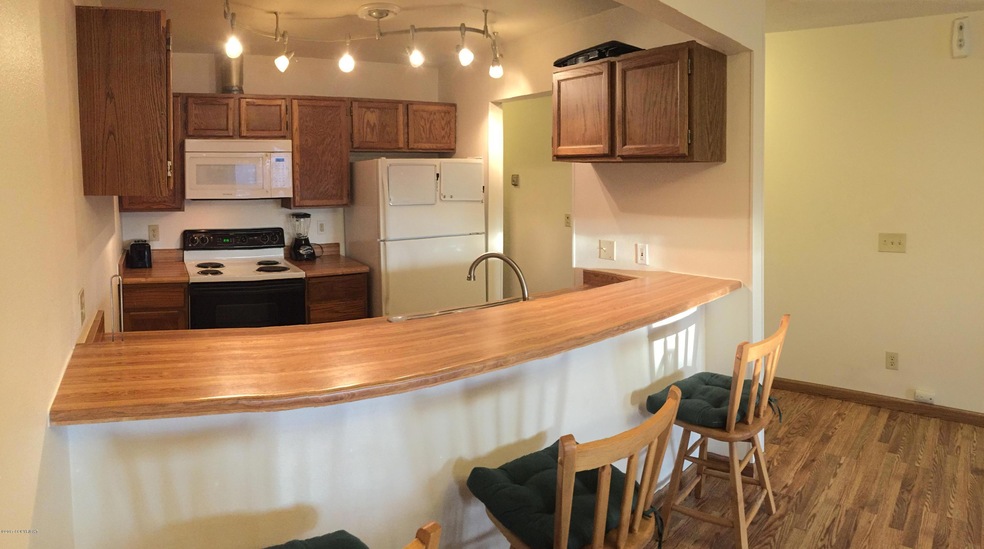 Kitchen and Bar 2