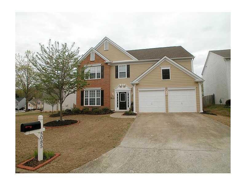 Exterior Front. CHARMING 4 BDRM HOME IN THE HEART 
