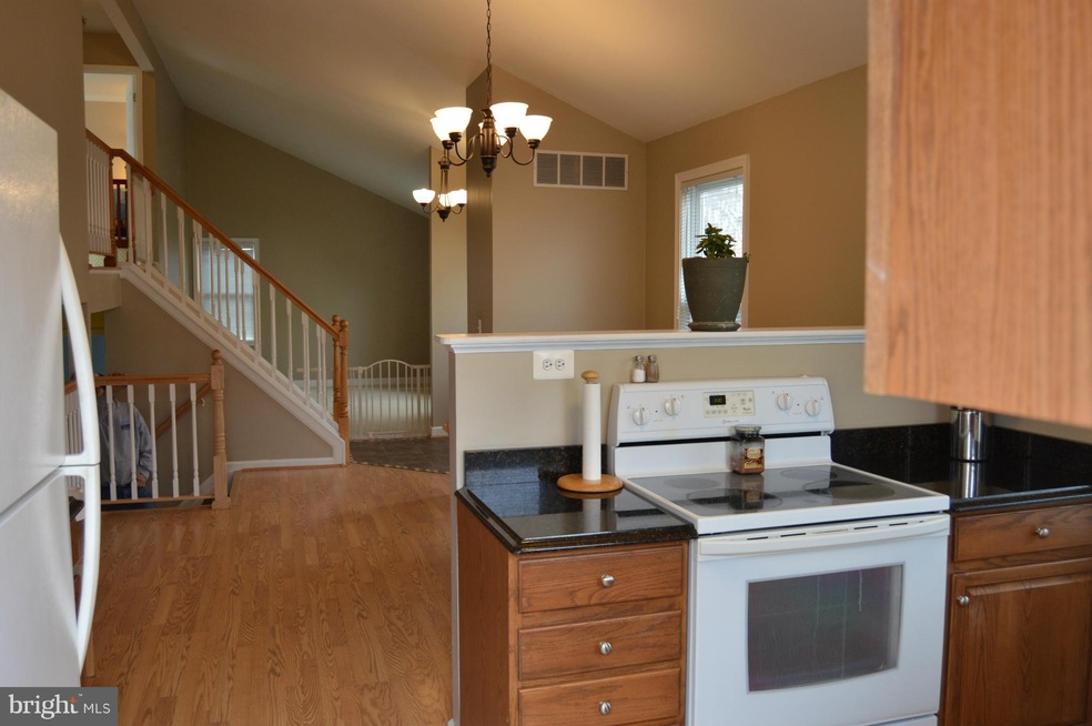 2429 Yarmouth Ln, Crofton, MD 21114 - photo 1