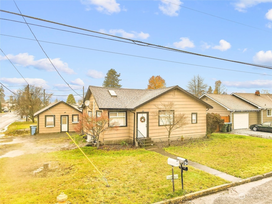 489 SW 16th St, Chehalis, WA 98532 - photo 1