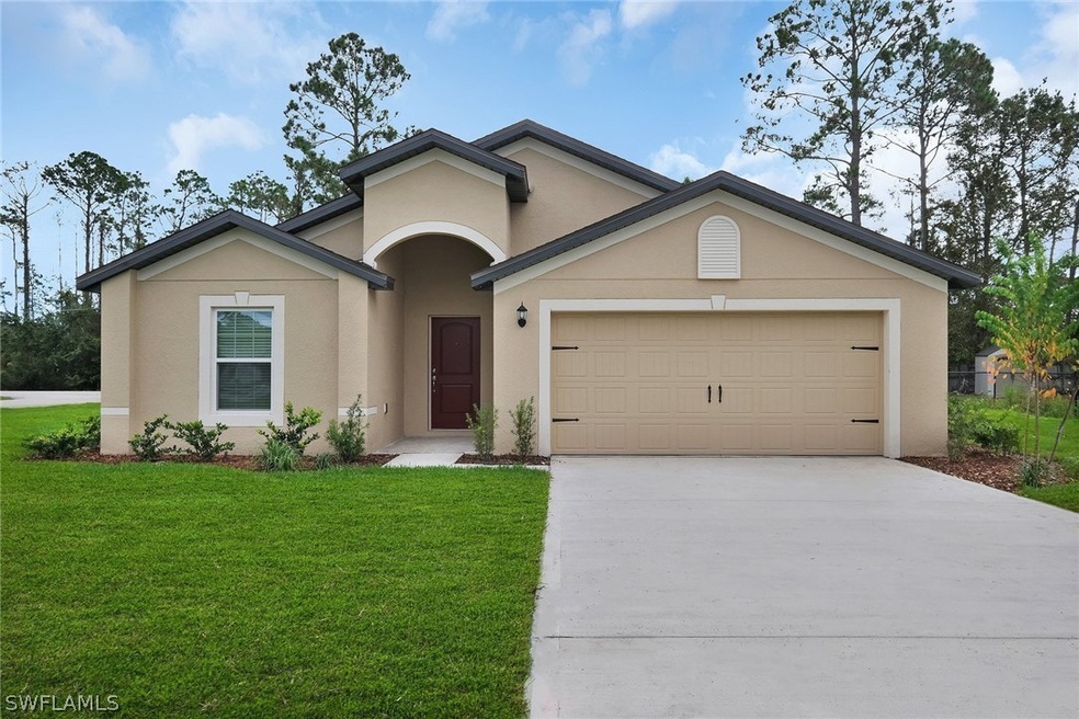 152 Yager Cir, Fort Myers, FL 33913 - photo 1