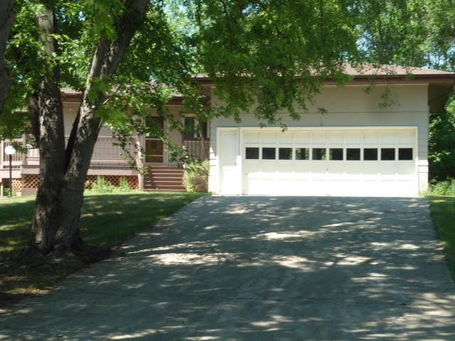 1201 6th Ave NW, Jamestown, ND 58401 - photo 1