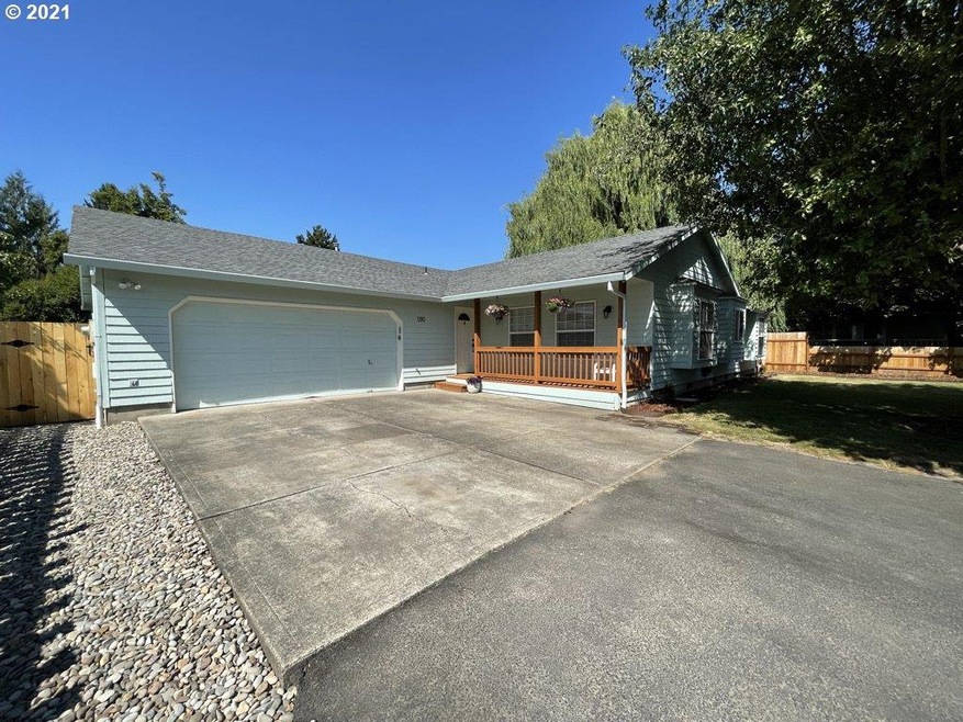 1310 N College St, Newberg, OR 97132 - photo 1