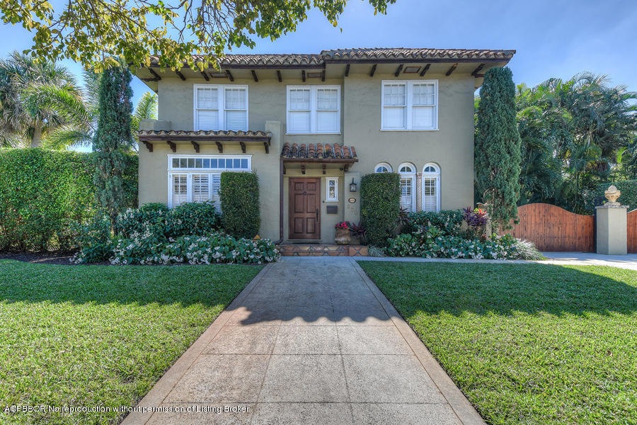 200 Edgewood Drive_02