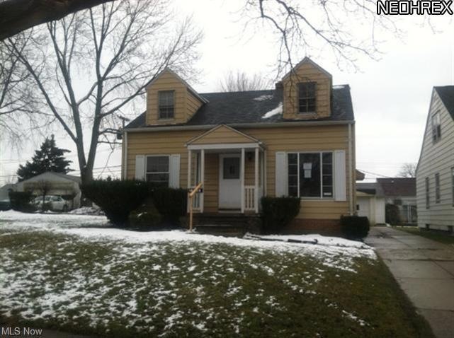 18208 Edinboro Ave, Maple Heights, OH 44137 - photo 1