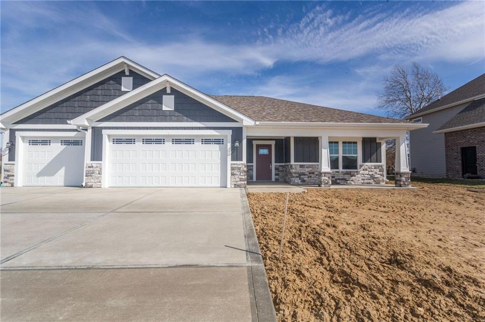 3102 Hawthorn Dr, Lapel, IN 46051 - photo 1