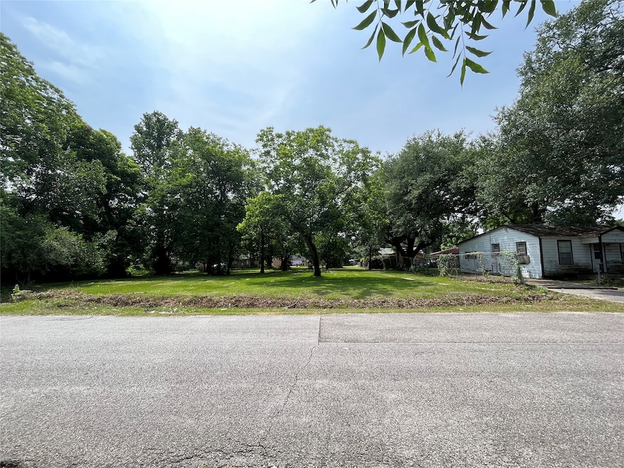947 Junell St, Houston, TX 77088 - photo 1
