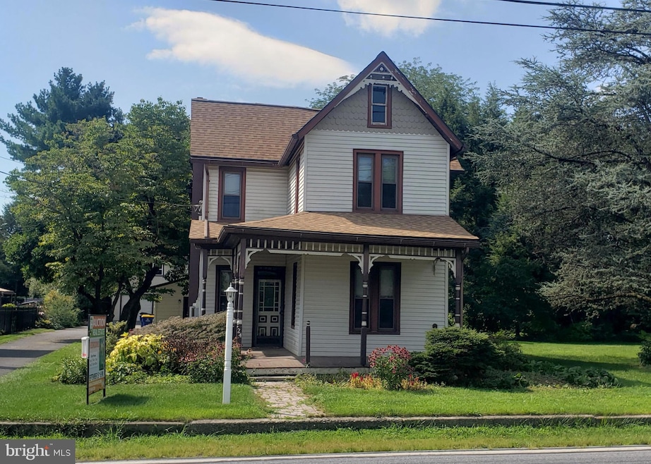 24 W Main St, Brownstown, PA 17508 - photo 1