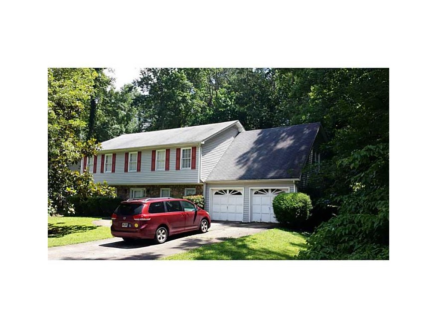 Exterior Front. Wonderful traditional home on cul-
