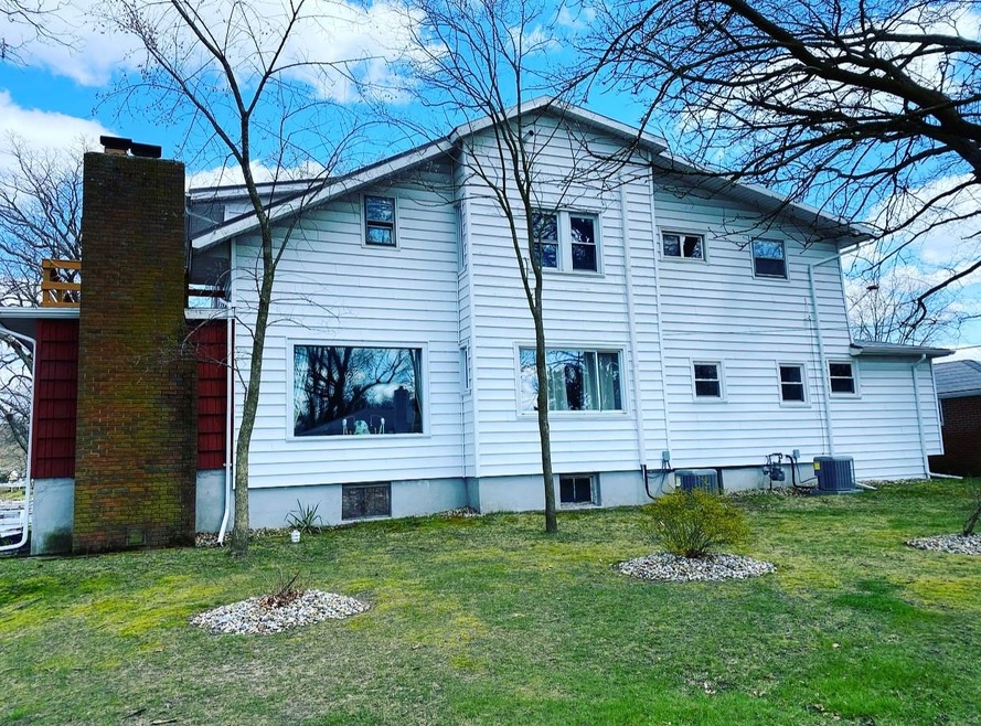 11198 E Circle Ave, Walkerton, IN 46574 - photo 1