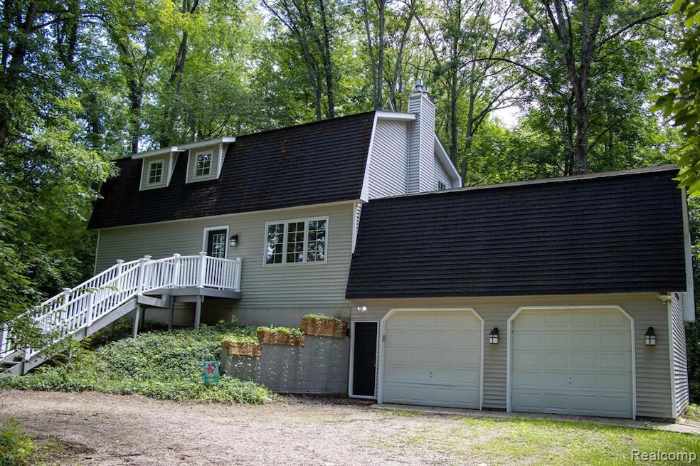 Spacious and secluded. A nature lovers dream!