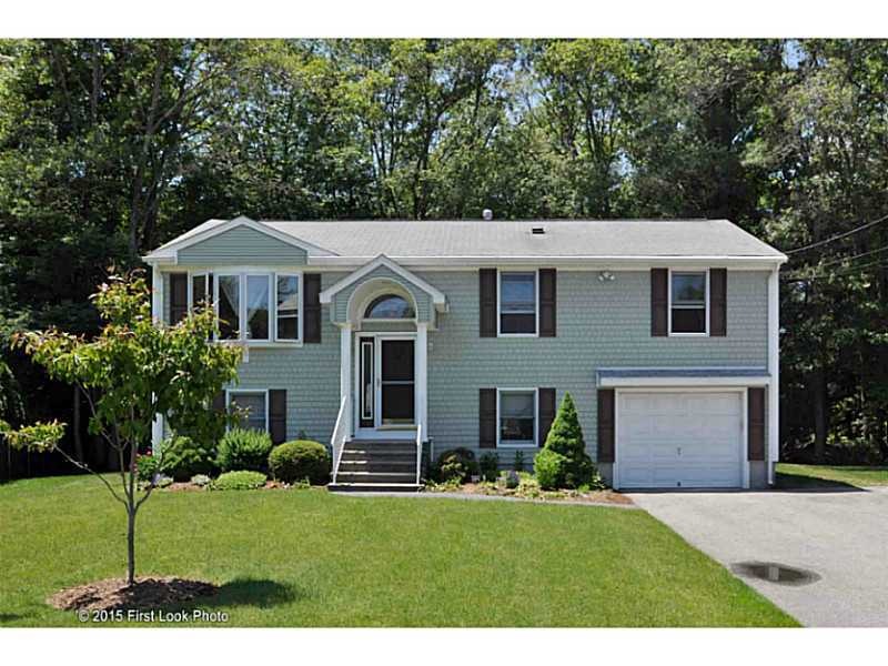 7 Leigh Ln, Riverside, RI 02915 - photo 1