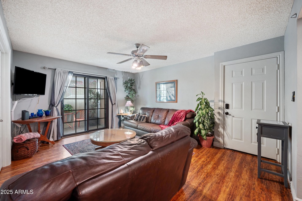 5518 E Lindstrom Ln unit 1011, Mesa, AZ 85215 - photo 1