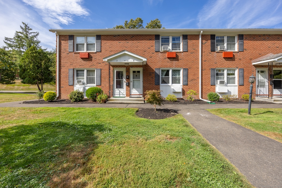 488 Radmere Rd unit B, Cheshire, CT 06410 - photo 1