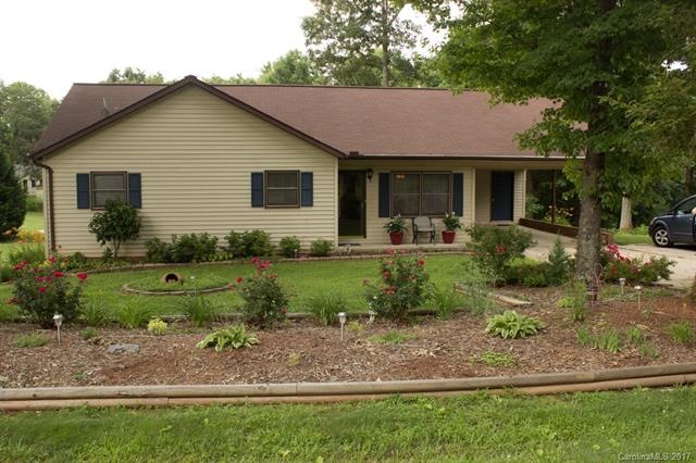 121 Dj Dr, Statesville, NC 28625 - photo 1