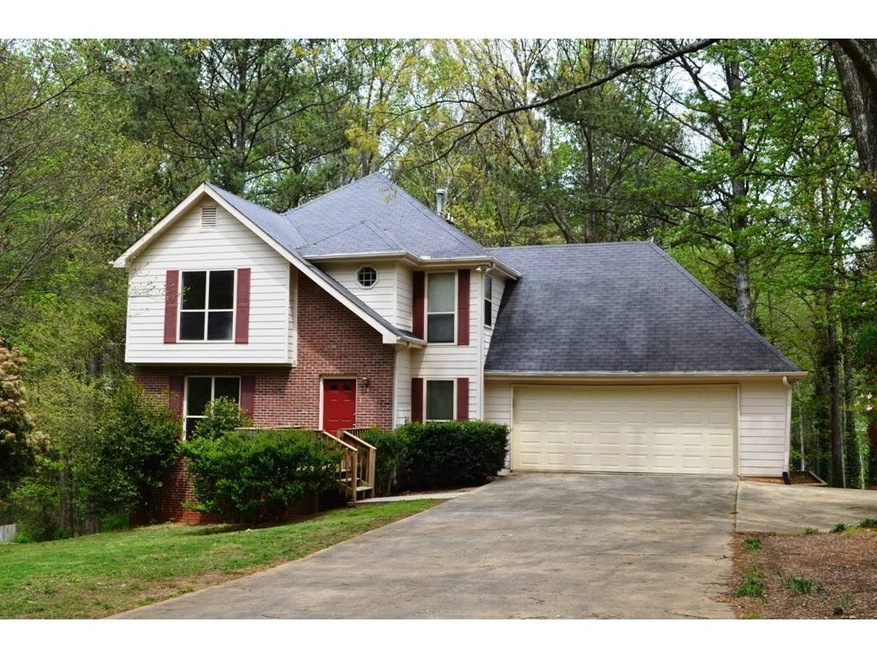 Come take a look at this newly refreshed 4BR 2.5BA