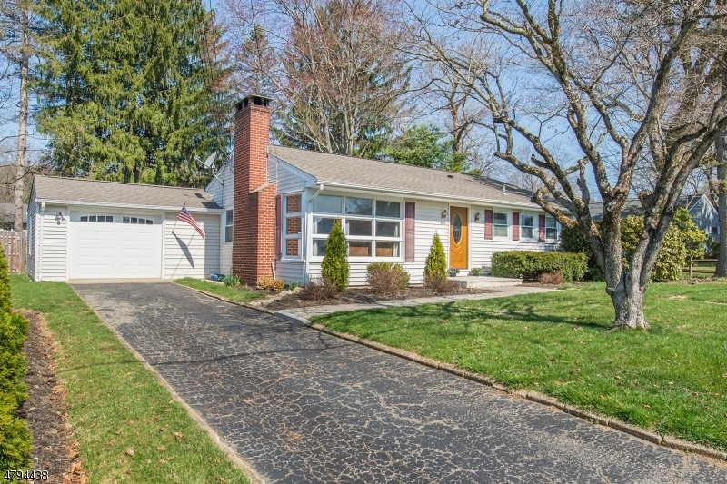 405 E Valley View Ave, Hackettstown, NJ 07840 - photo 1