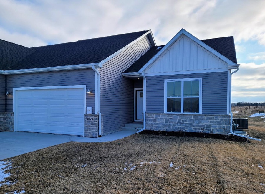 1504 S. Linn St., Boone