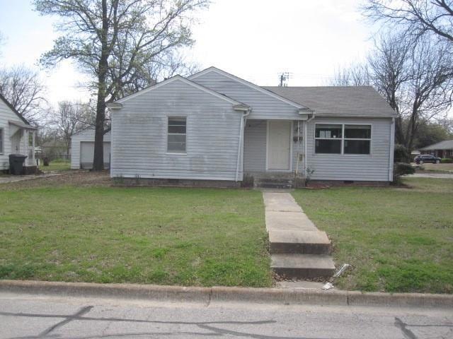 726 Maxwell St NW, Ardmore, OK 73401 - photo 1