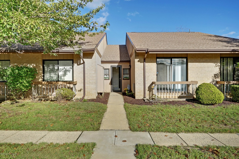 20 Dickinson Ct unit 49B, Red Bank, NJ 07701 - photo 1