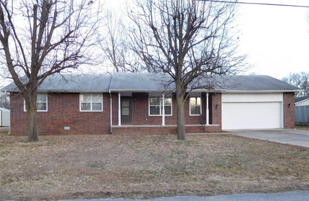 704 NW J St, Bentonville, AR 72712 - photo 1