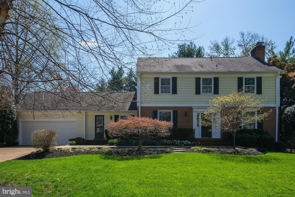 8205 Coach St, Potomac, MD 20854 - photo 1