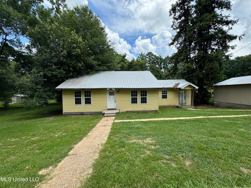 1050 Beech St, Wesson, MS 39191 - photo 1