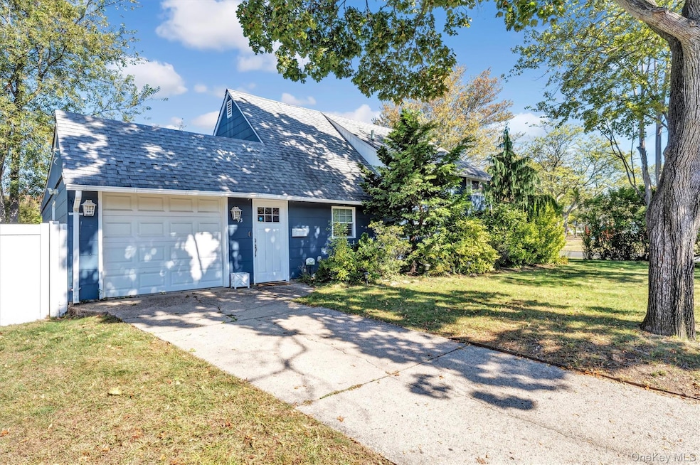 Pending $825,000 • Co-Listing Agent