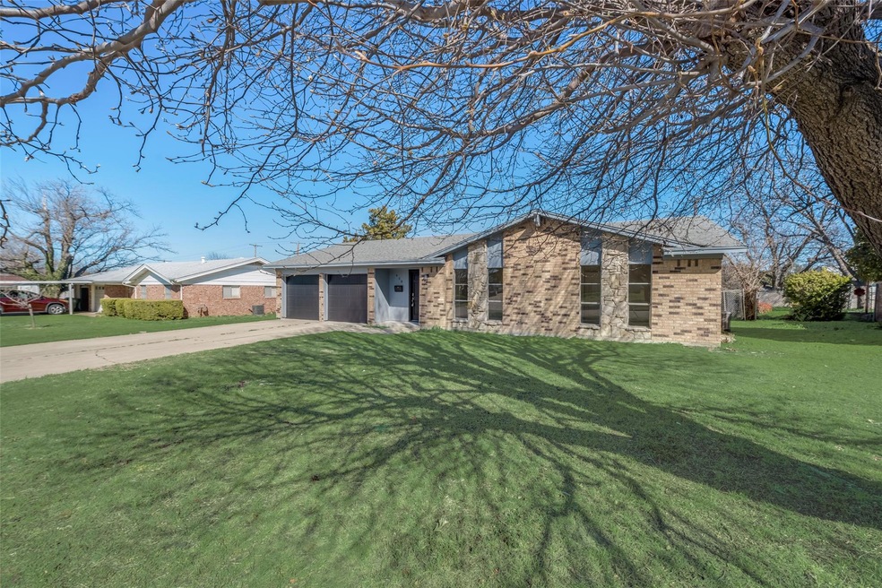 628 S Kate St, Fort Worth, TX 76108 - photo 1