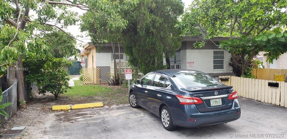 235 SW 8th St unit A, Dania Beach, FL 33004 - photo 1