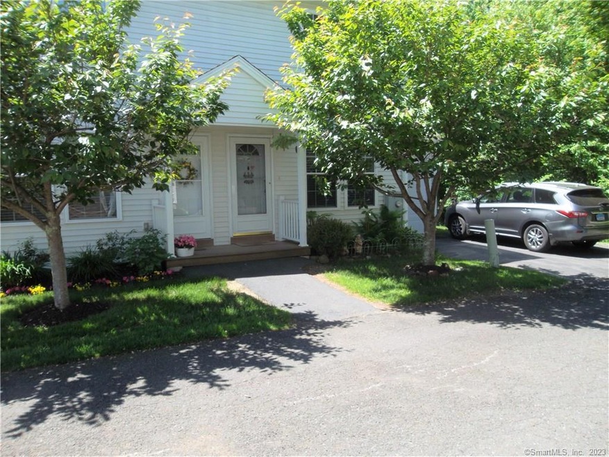 7 Finch Blvd unit 18, Unionville, CT 06085 - photo 1