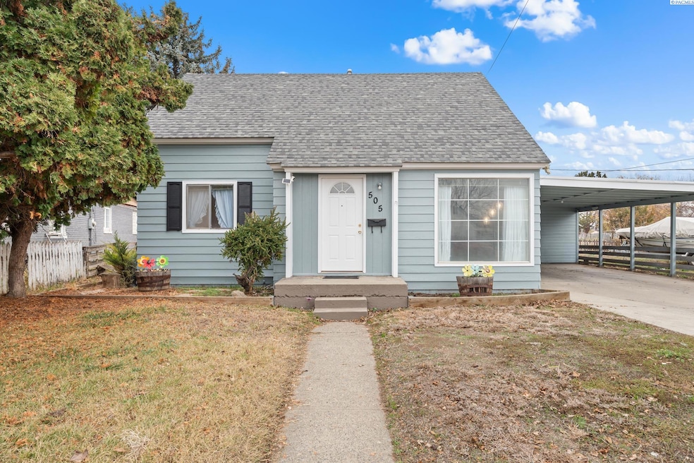 505 S 12th St, Sunnyside, WA 98944 - photo 1