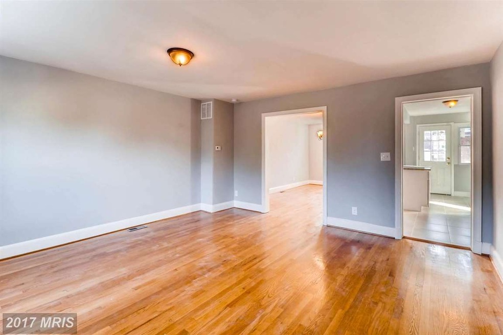 4603 Rokeby Rd, Baltimore, MD 21229 - photo 1