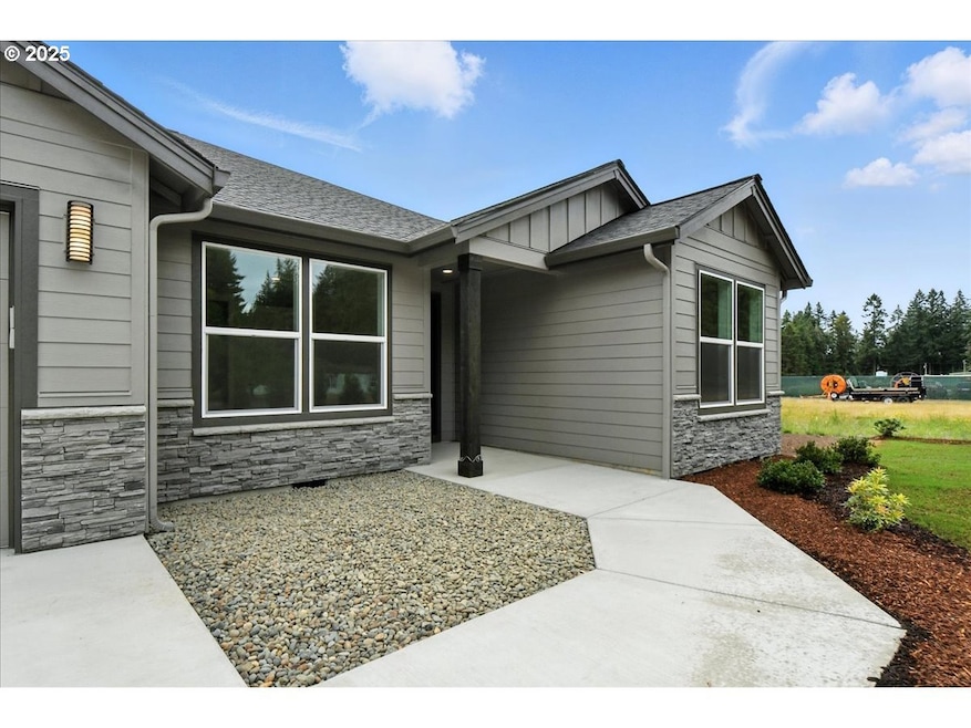 121 Gassman Rd, Castle Rock, WA 98611 - photo 1