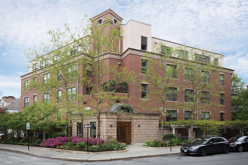 64 Sewall Ave unit PHB, Brookline, MA 02446 - photo 1