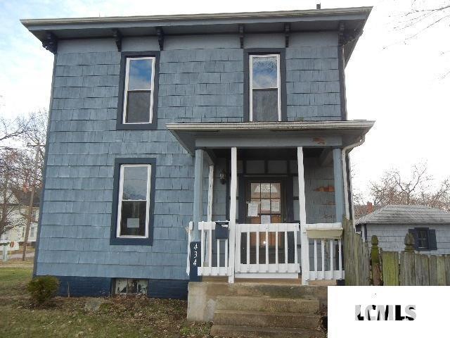 434 N Chicago St, Lincoln, IL 62656 - photo 1