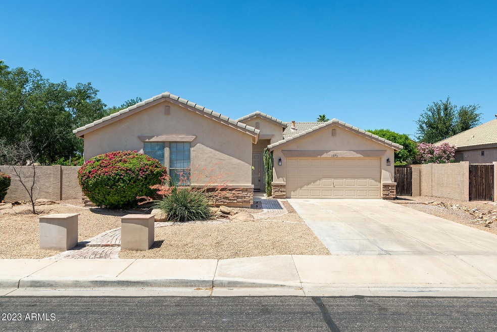 Great curb appeal!