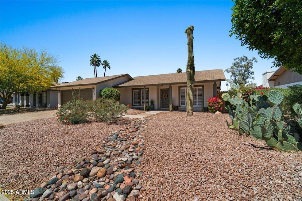 782 W Gail Dr, Chandler, AZ 85225 - photo 1