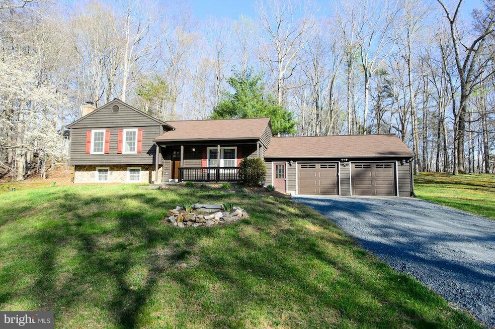 14799 Alps Dr, Woodbridge, VA 22193 - photo 1