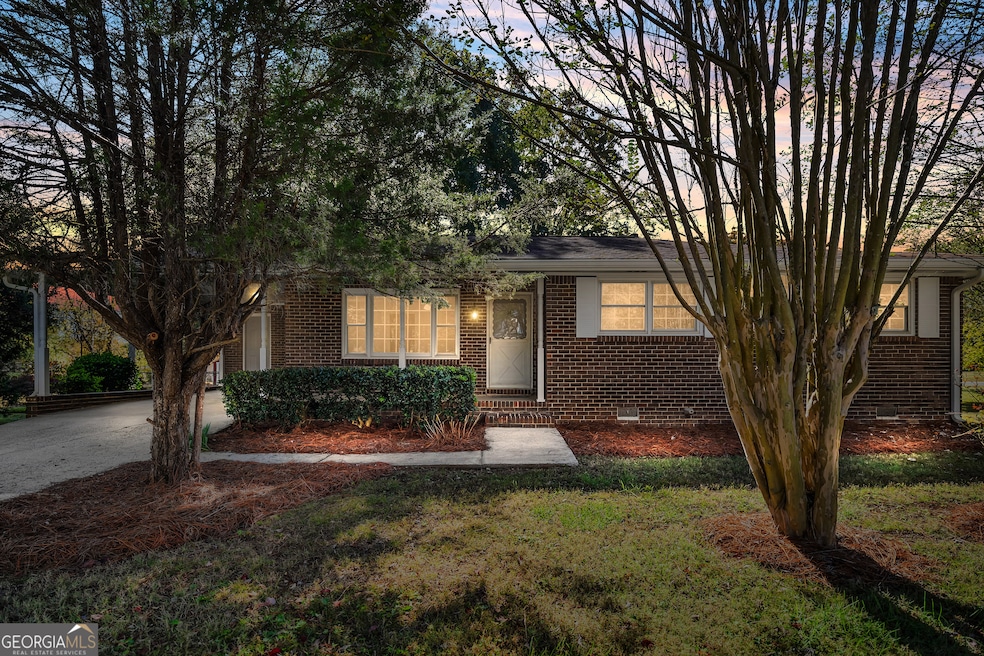 39 Auburn Dr SW, Cartersville, GA 30120 - photo 1