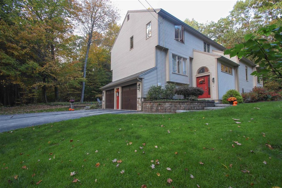 9 Tanglewood Way, Amherst, NH 03031 - photo 1