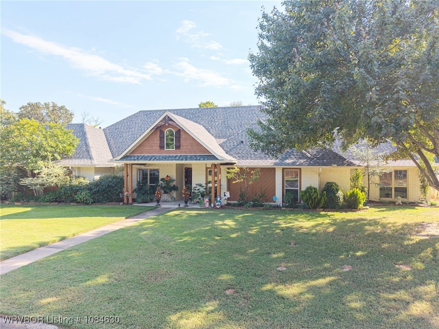 Traditional style equals pretty curb appeal