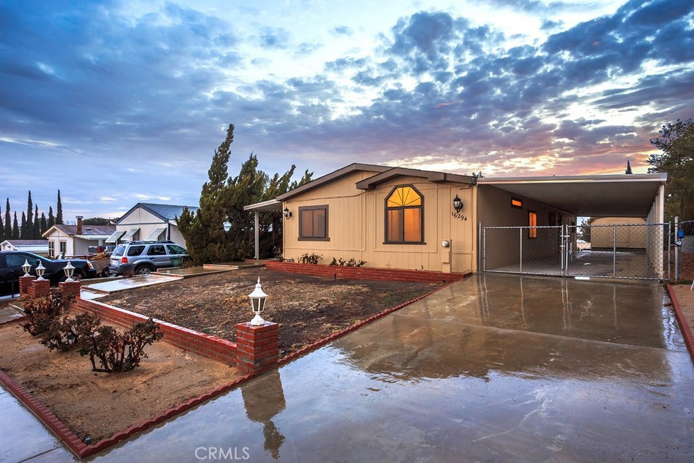 16294 Wimbleton Dr, Victorville, CA 92395 - photo 1