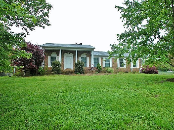 4918 Strickland Rd, Flowery Branch, GA 30542 - photo 1