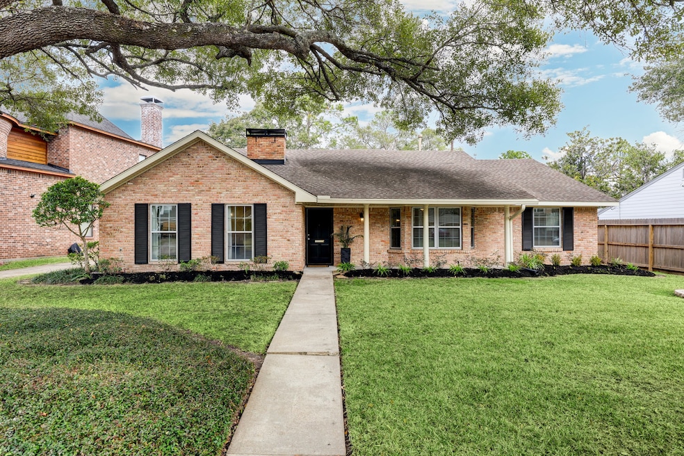 12418 Perthshire Rd, Houston, TX 77024 - photo 1