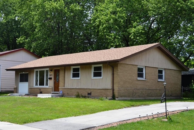 3420 Maple Ln, Hazel Crest, IL 60429 - photo 1
