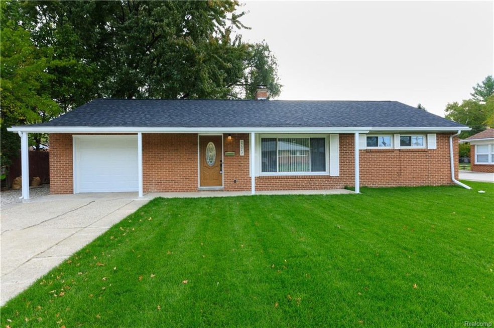 27042 Belanger St, Roseville, MI 48066 - photo 1