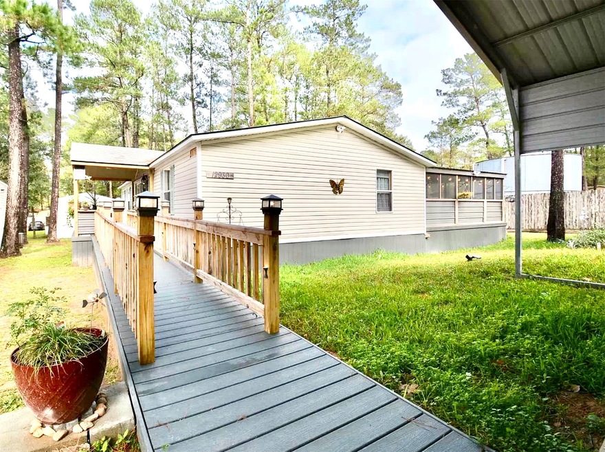 12930 Pinecrest Dr unit 92, Pinehurst, TX 77362 - photo 1